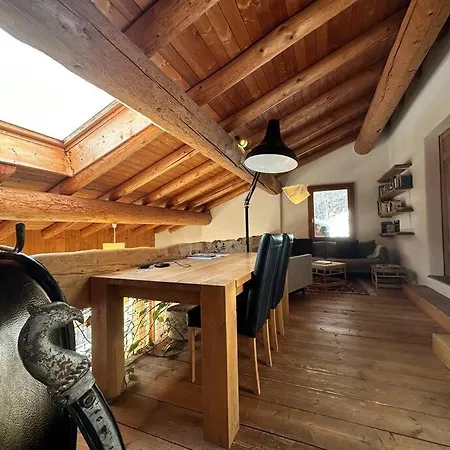 Cozy Penthouse With Mountain View * Klosters