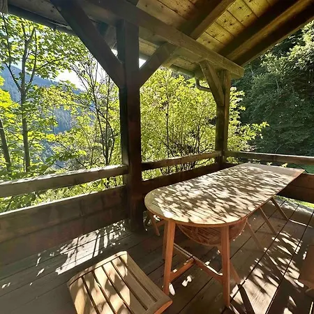 Cozy Penthouse With Mountain View Klosters