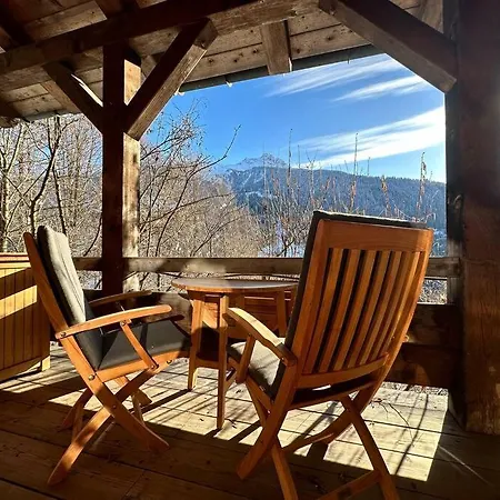 Cozy Penthouse With Mountain View Apartamento Klosters